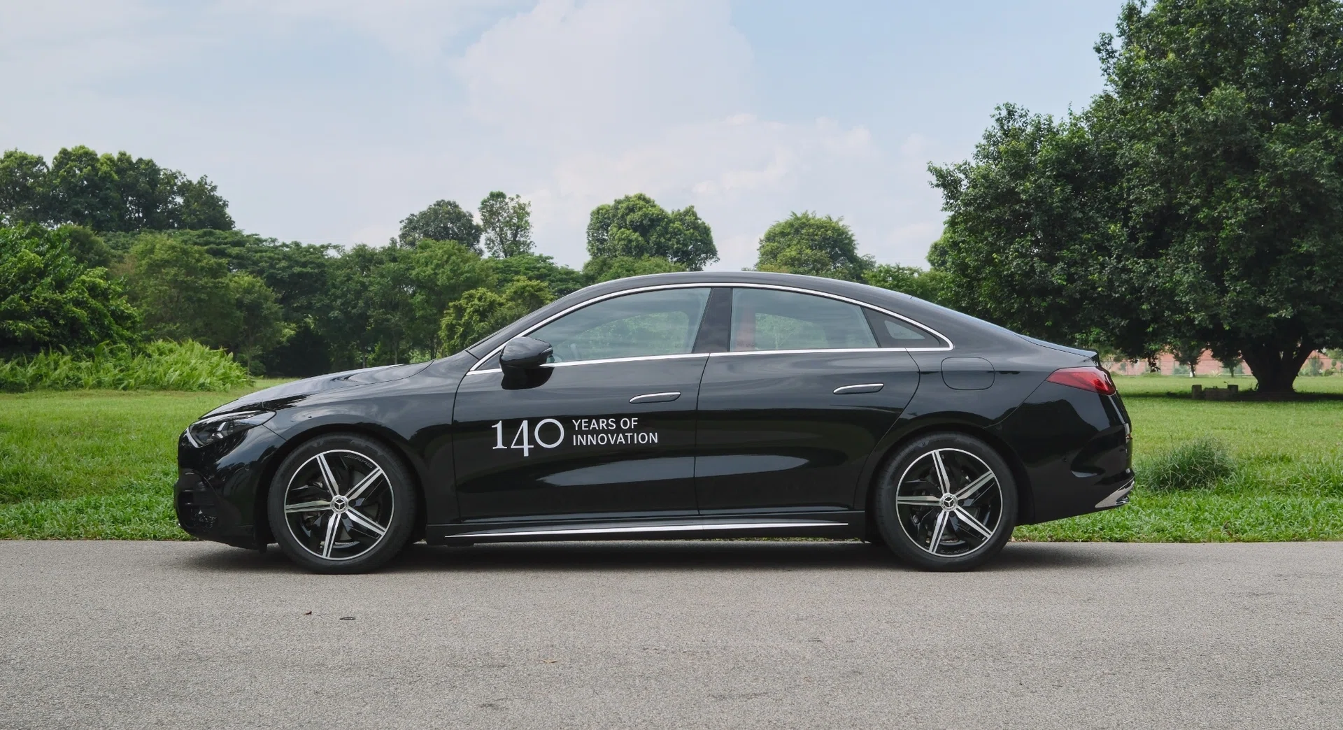 Mercedes-Benz CLA 200 AMG Line Sport 2026 side profile