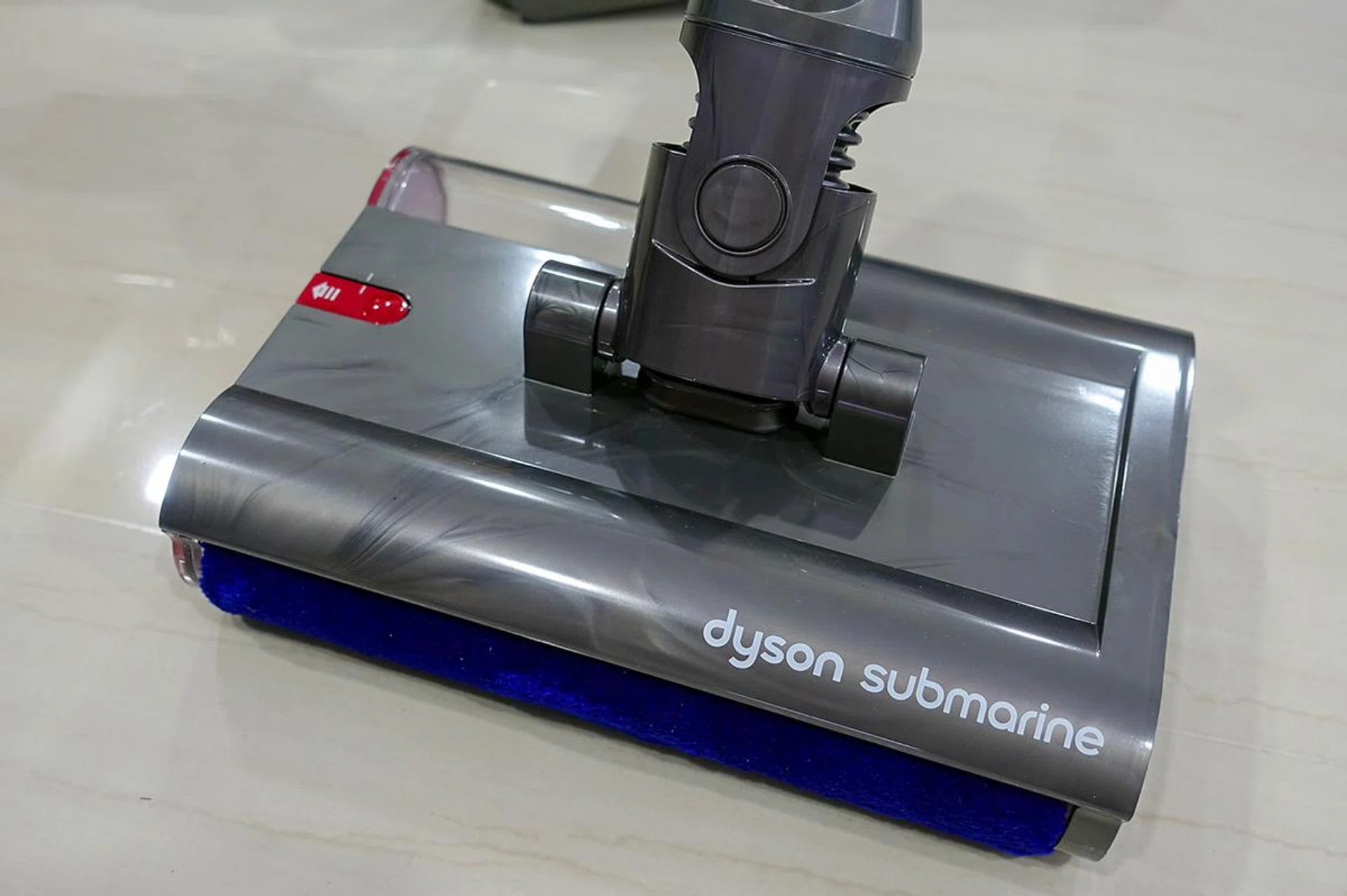 Dyson V12s Detect Slim Submarine head