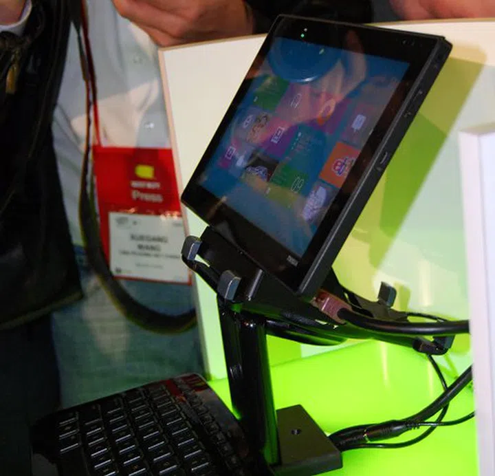 Here's another angle of the reference tablet system propped up for showcase purposes.