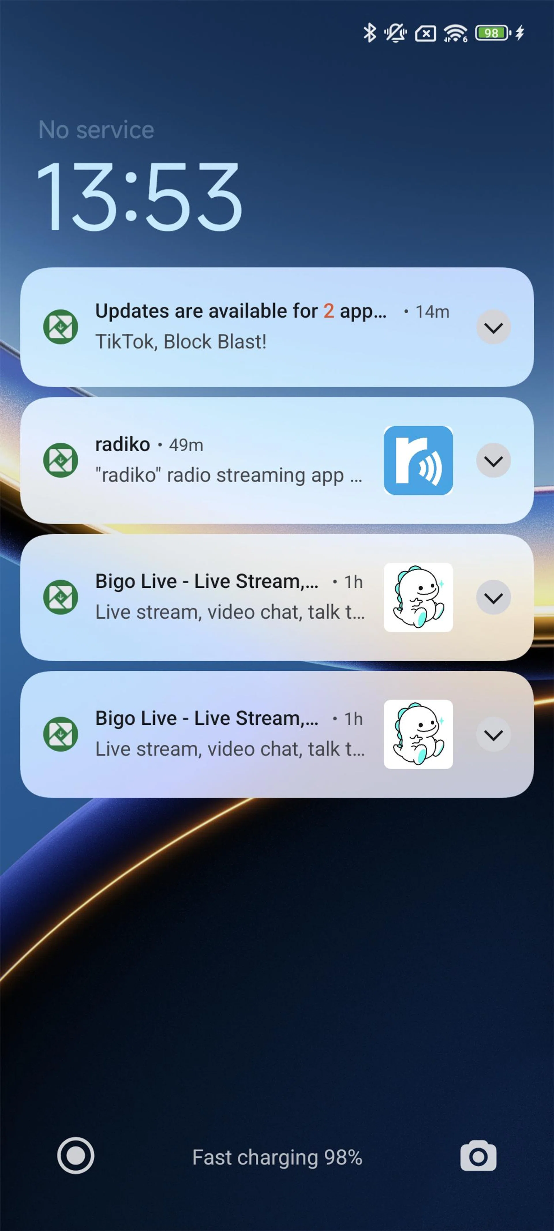 More ads. Photo: HWZ.