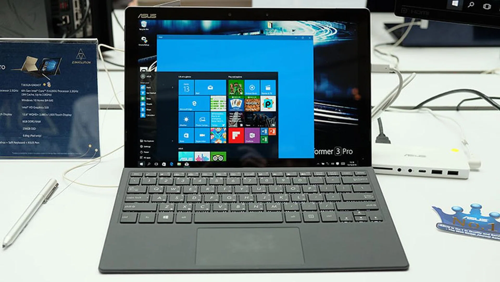 This is ASUS' challenger to the Surface Pro 4.