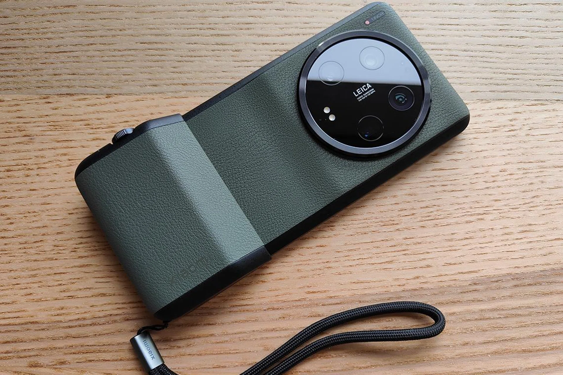 Xiaomi 13 Ultra paired with its Professional Photography Kit.