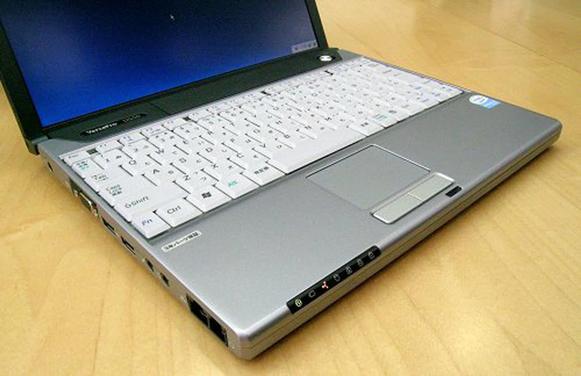 Just like the US100, the US50 mobile thin clients have the same limited connections.