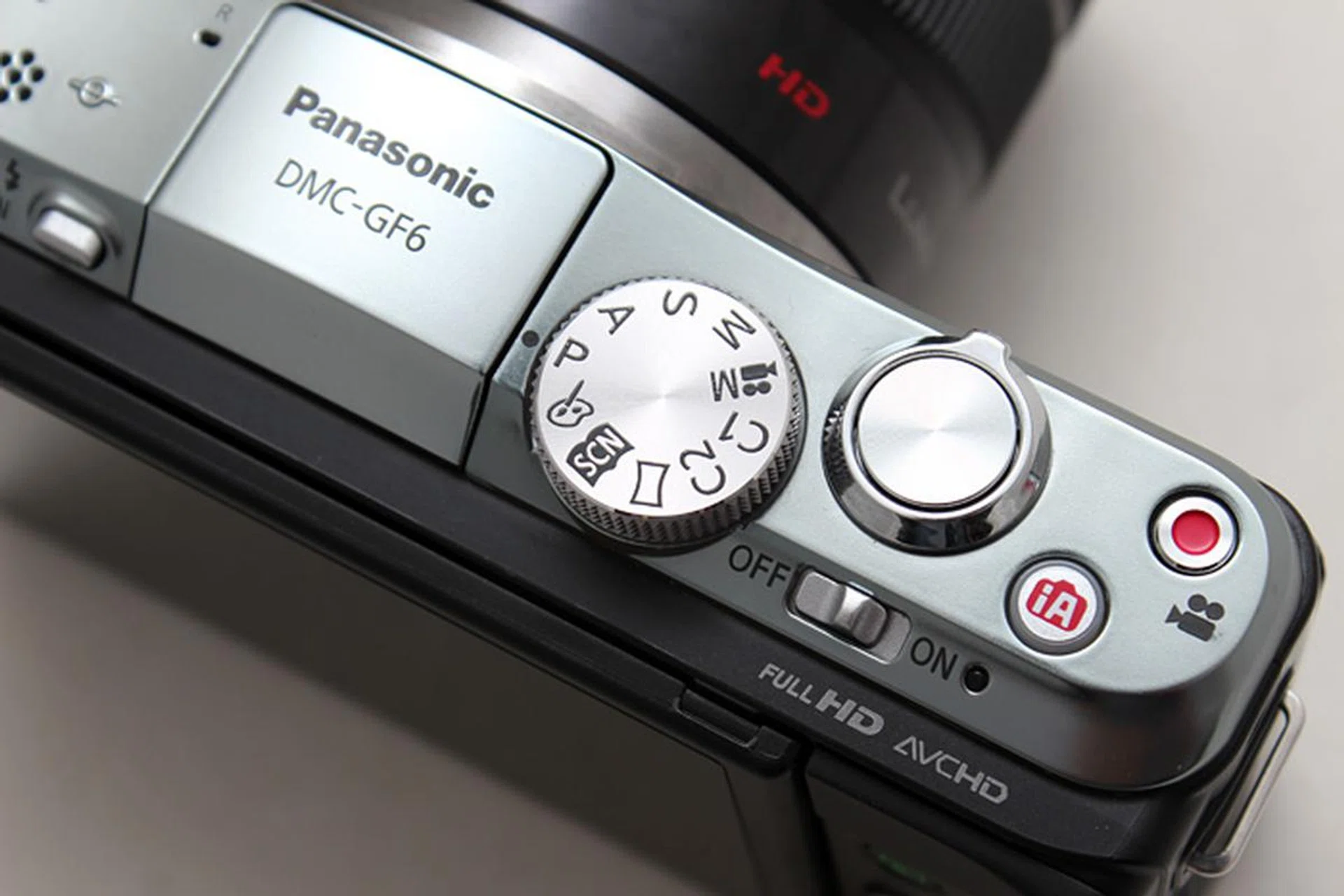 The Function Lever around the shutter release cleverly doubles as a zoom toggle with a Power Zoom lens, and a secondary control dial with ordinary lenses.