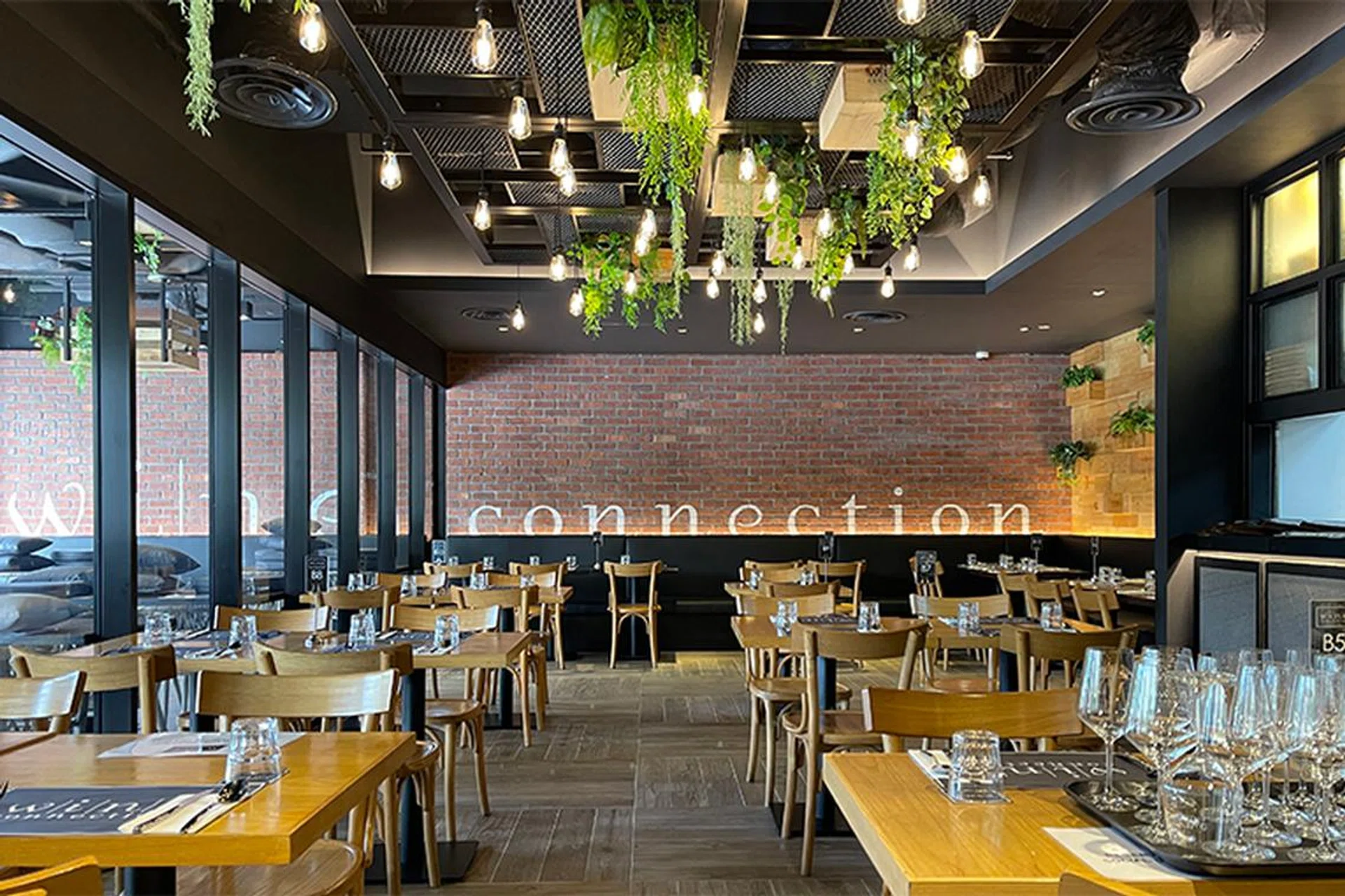 Wine Connection Bistro, New Tech Park at Lorong Chuan. All images are credited to SPH, special thanks to BernieSound and Wine Connection.