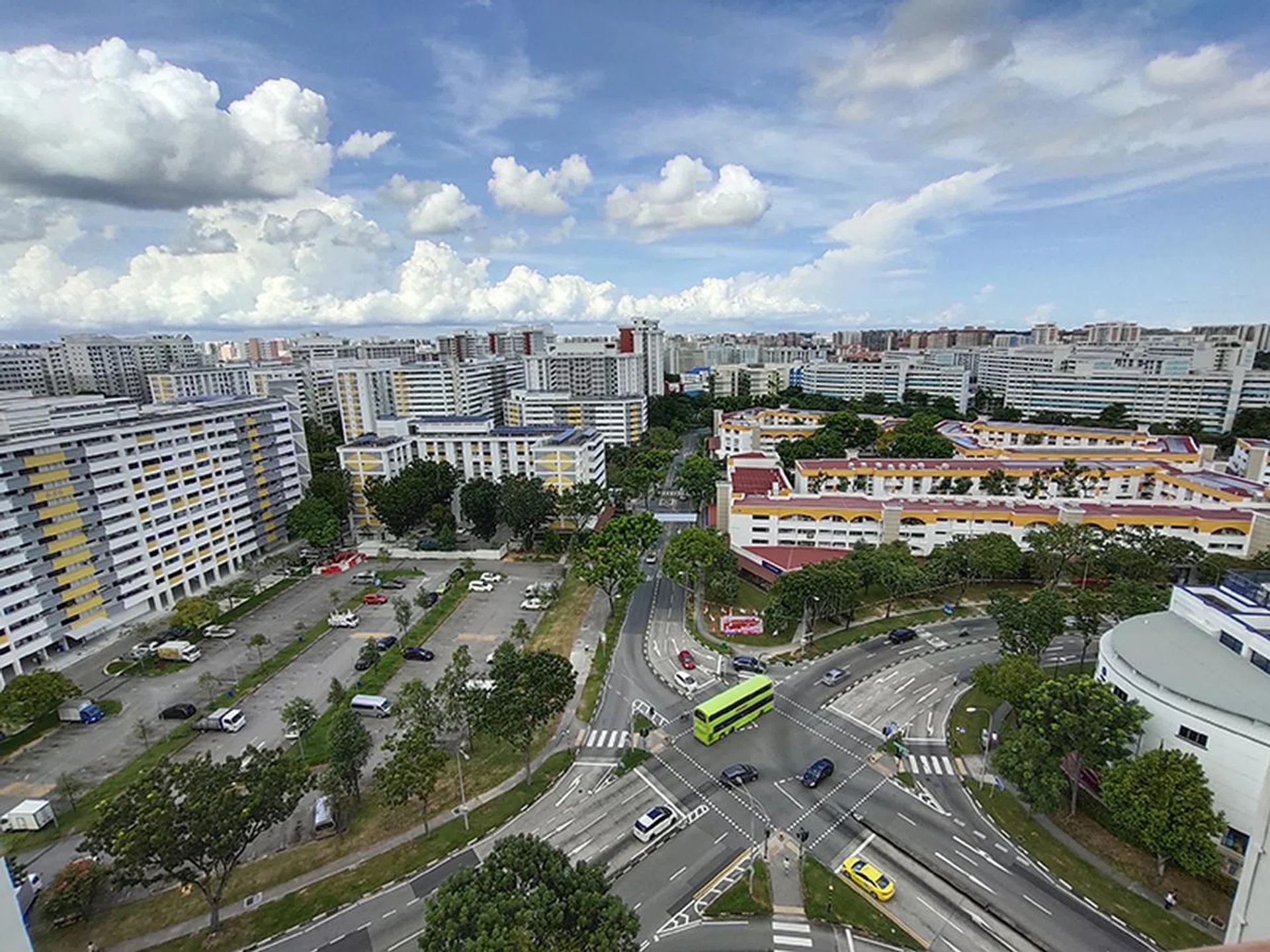 Super-wide-angle shot from the same position as above. It's not the most amazing quality we've come across for wide-angle shots on smartphones, but we liked how well V19's camera was able to make the clouds look life-like.