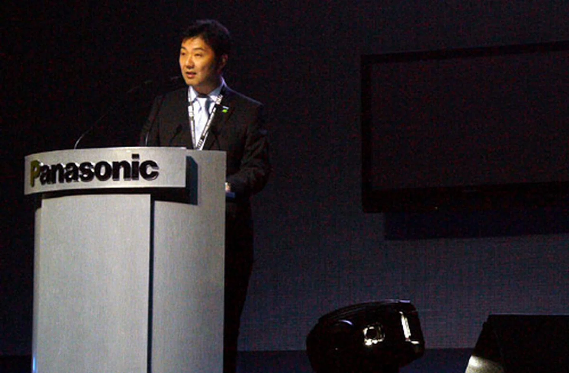 Mr Hiroyoshi Suga, Director of Panasonic Marketing Asia, telling us why Panasonic is still kicking-butt after all these years. He's also optimistic that Panasonic will remain as the dominant PDP leader in six Asian countries.