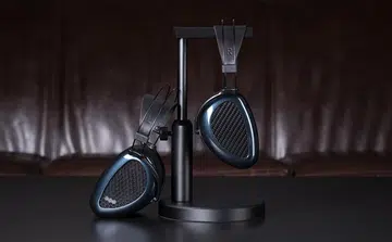 The MrSpeakers Aeon Flow headphones are available as an open or closed-back headphone. (Image source: MrSpeakers)