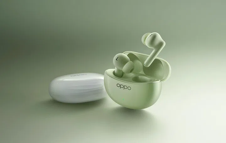 Oppo Enco Air3 Pro in both White (left) and Green (right).