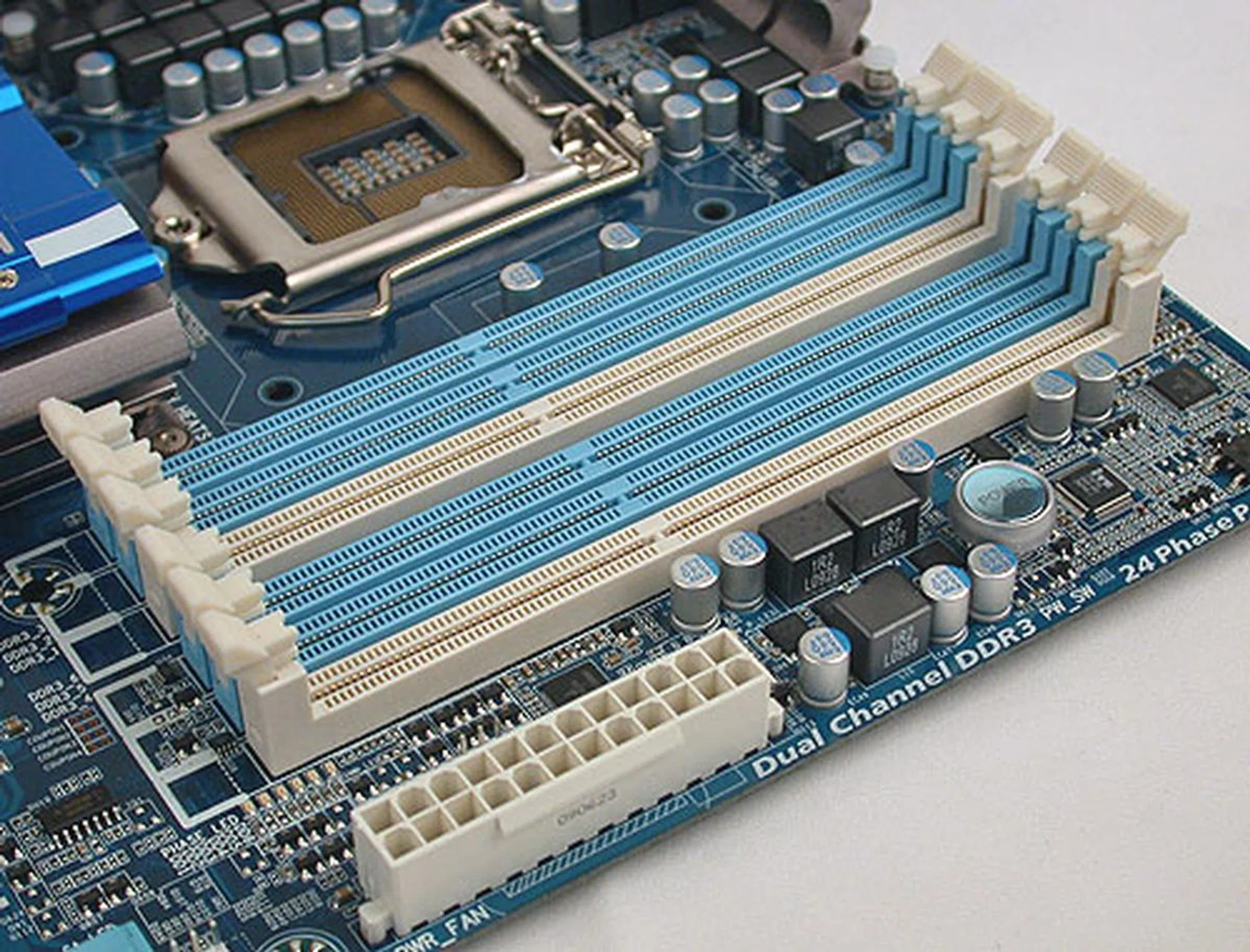 6 DIMM slots? Yes, Gigabyte may be included two more slots than the standard P55 motherboard but it's not necessarily for the better. The blue slots here support only single-sided memory modules when all six slots are populated.