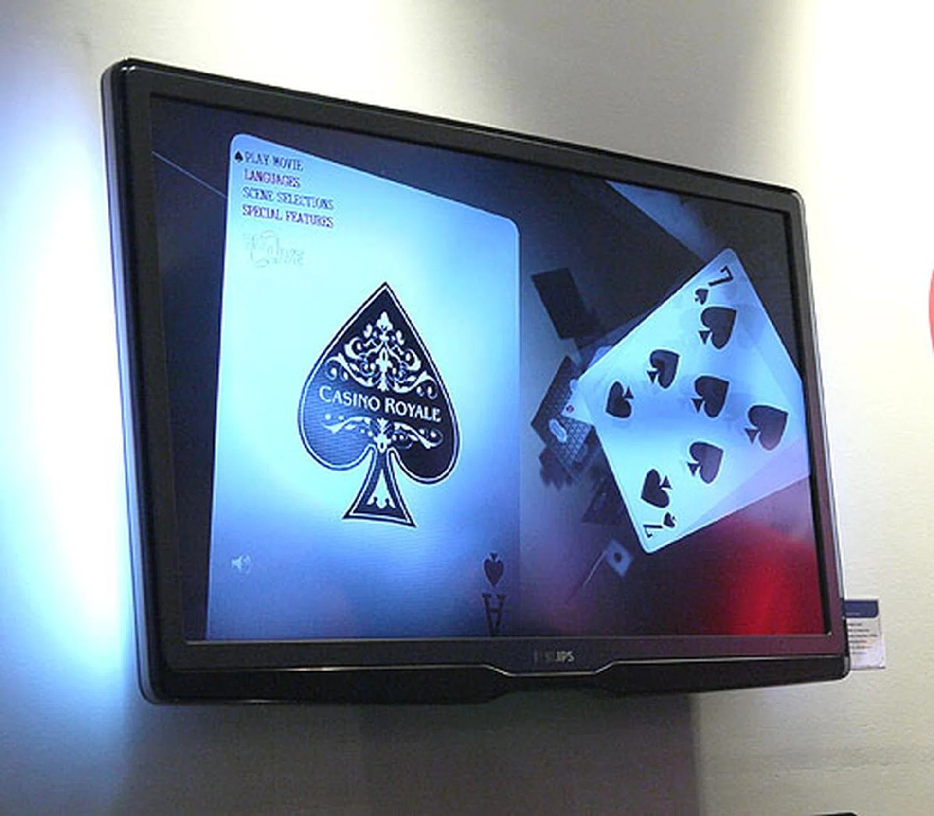 The 9000 series are all full-bodied 1080p displays, and comes with Philips' Perfect Natural Motion Engine.