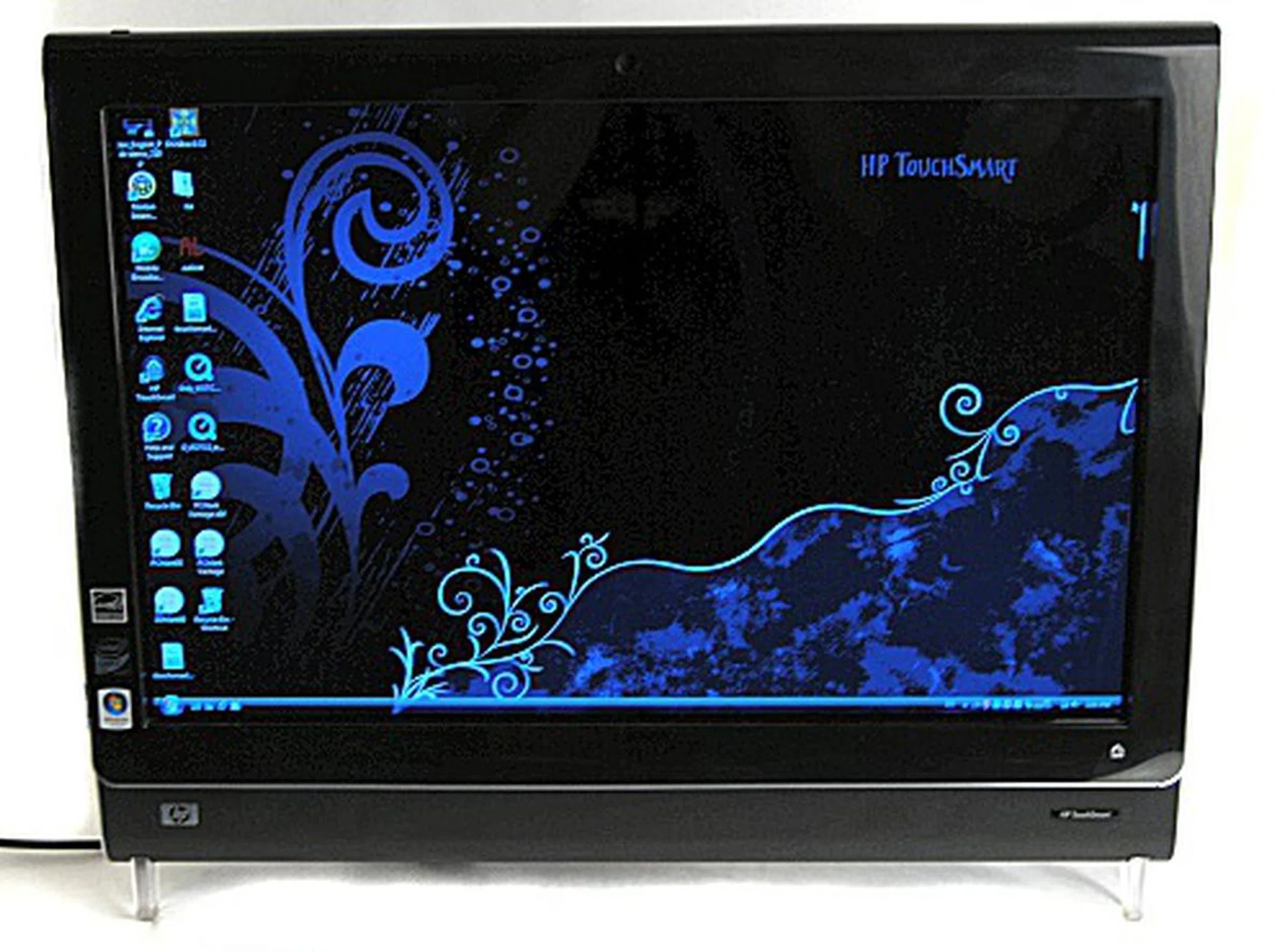 The HP TouchSmart IQ506 PC delivers on almost all counts and is definitely a much improved version compared to its predecessor, the IQ770. With a relatively affordable price, the IQ506 is all set to take homes by storm.