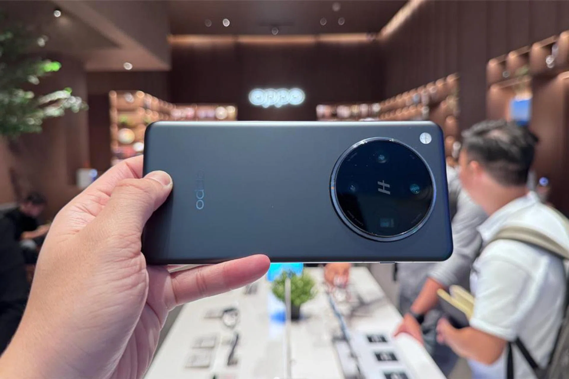 OPPO Find X8 Pro | Best Overall Premium Android Phone