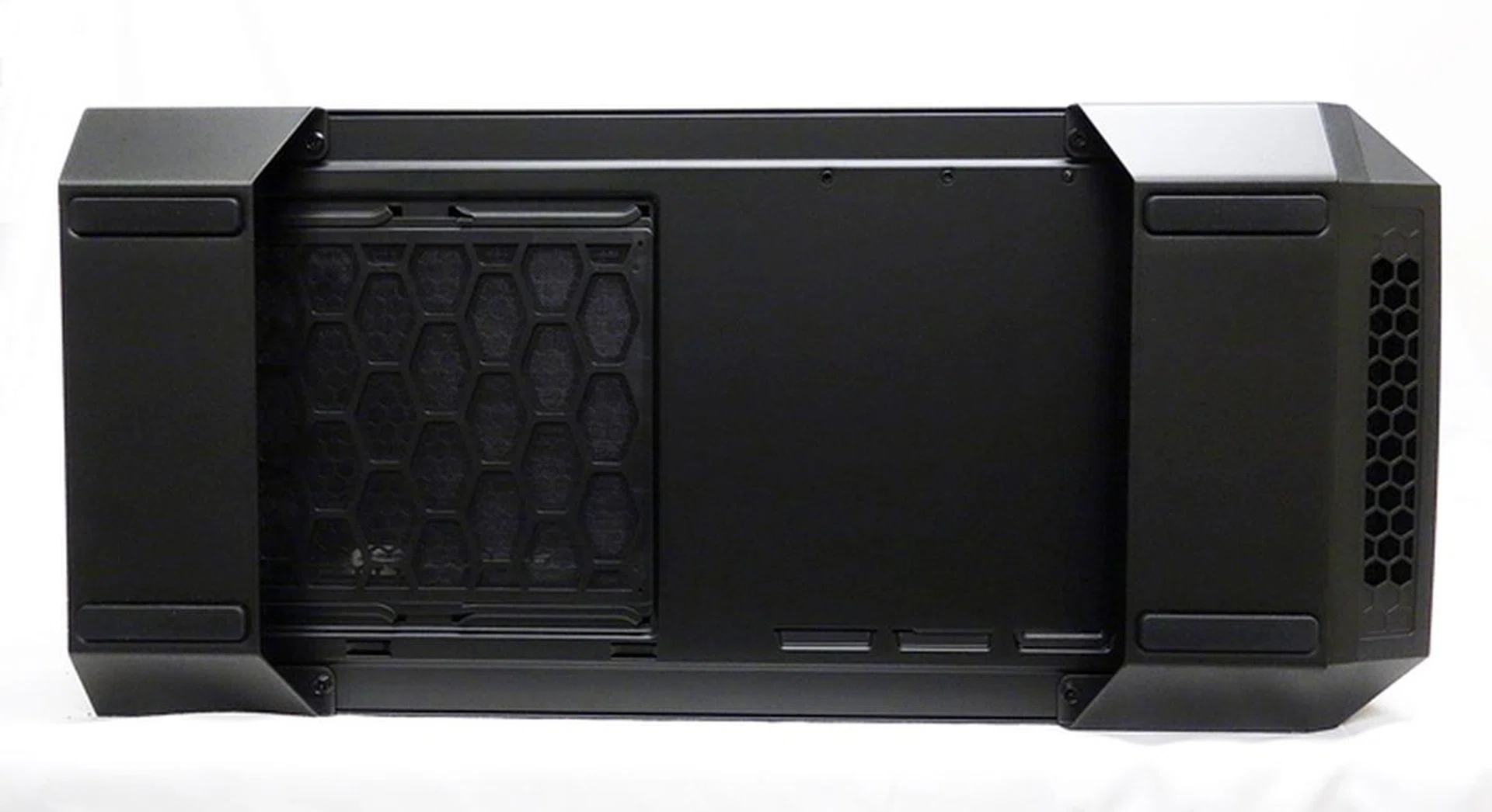 There's a removable dust filter at the bottom. Its stands have thin pads for dampening effect.