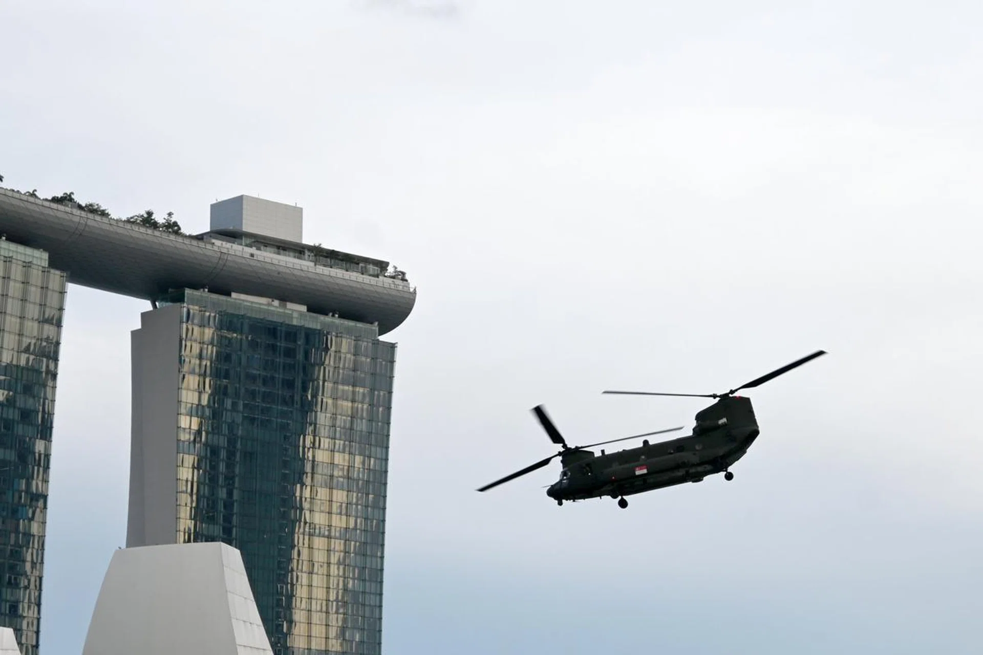 50mm at f/6.3, 1/400s, ISO 100 (50% cropped) 