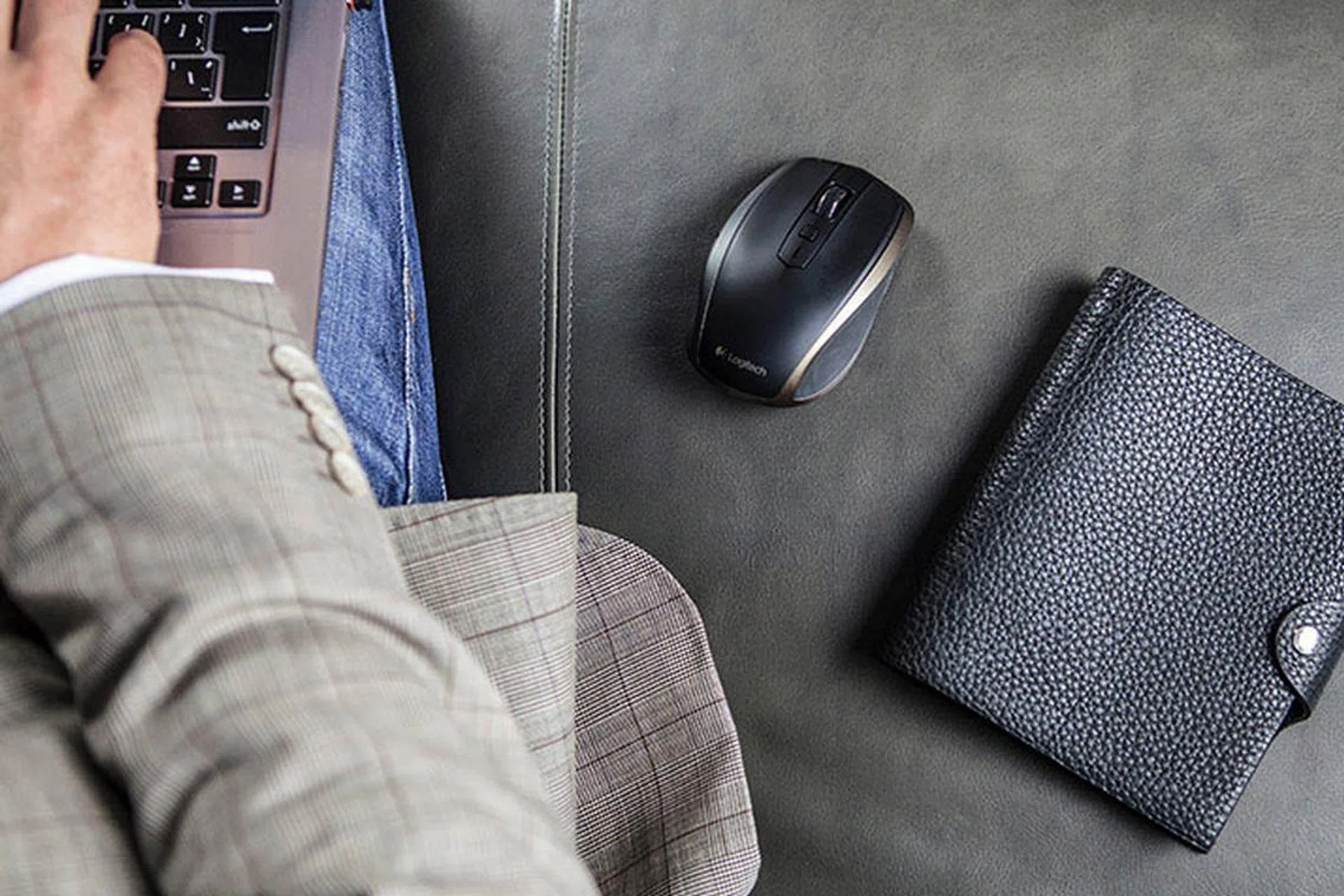 The Logitech MX Anywhere 2 is designed to be used anywhere. It features Logitech's Darkfield laser sensor which can even track on glass. (Image source: Logitech)