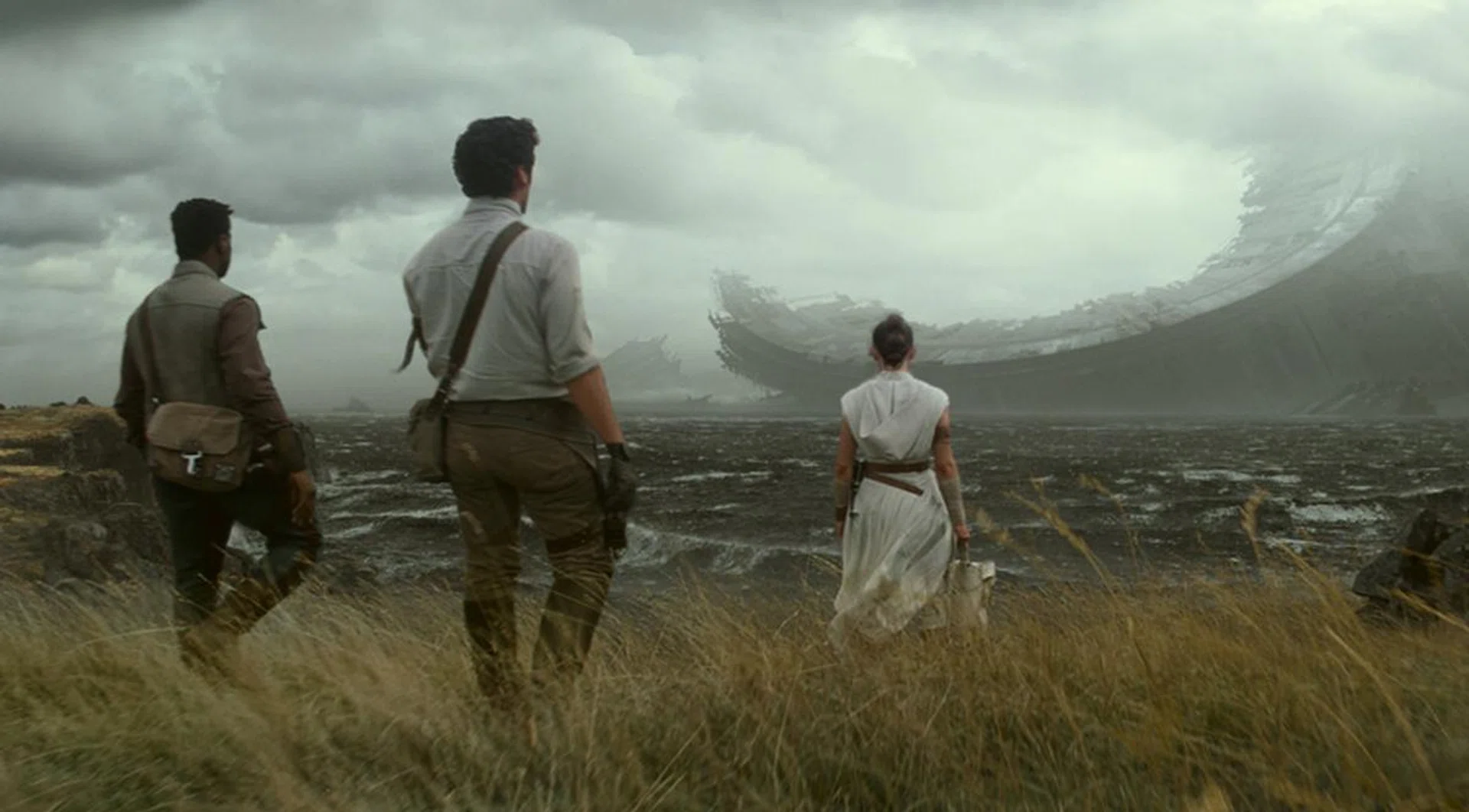 Rey's Wayfinder lay in the Death Star - where the Emperor had left it. 