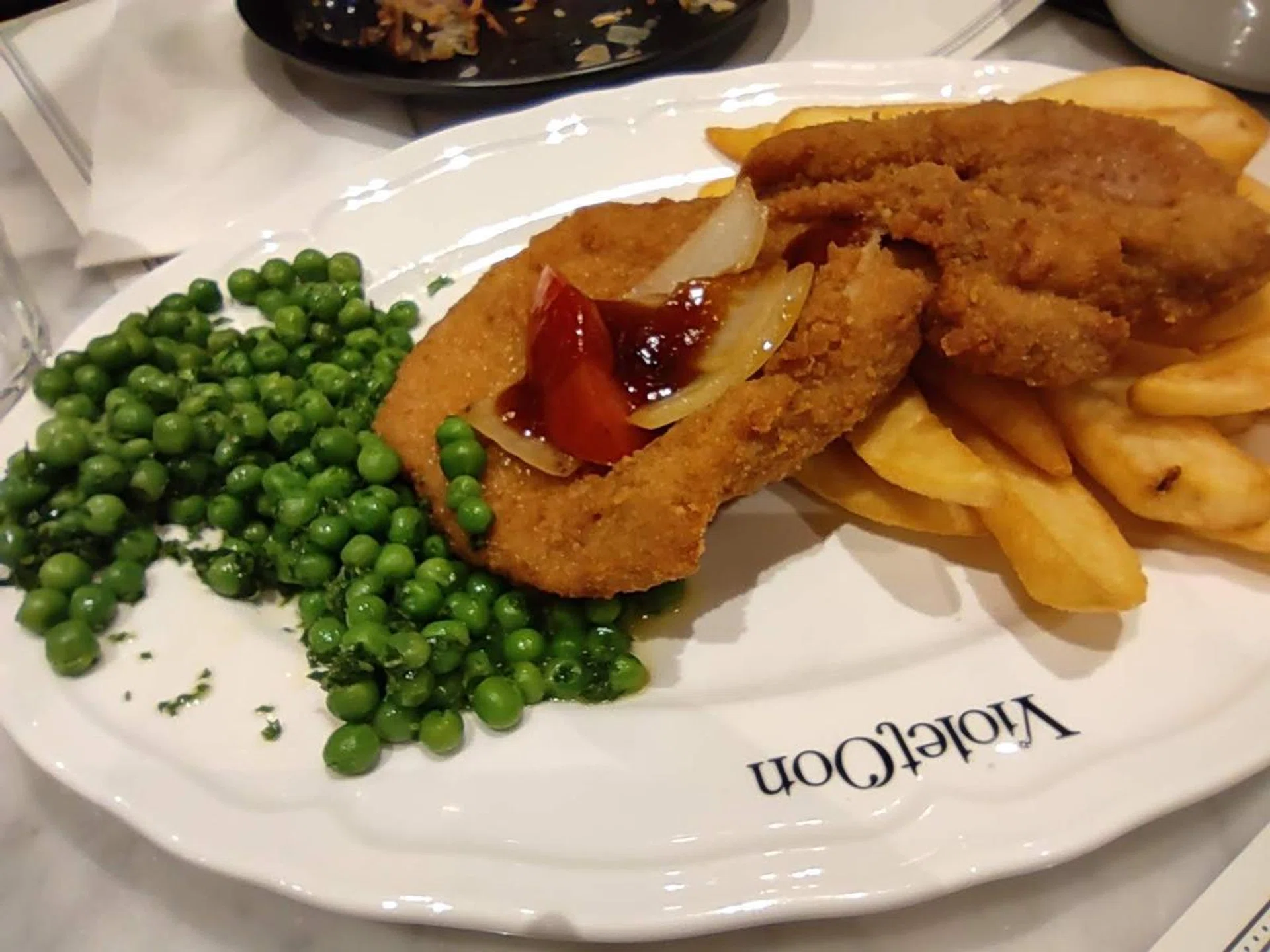 That pork chop has had all the detail fried out of it by the 2MP macro camera.