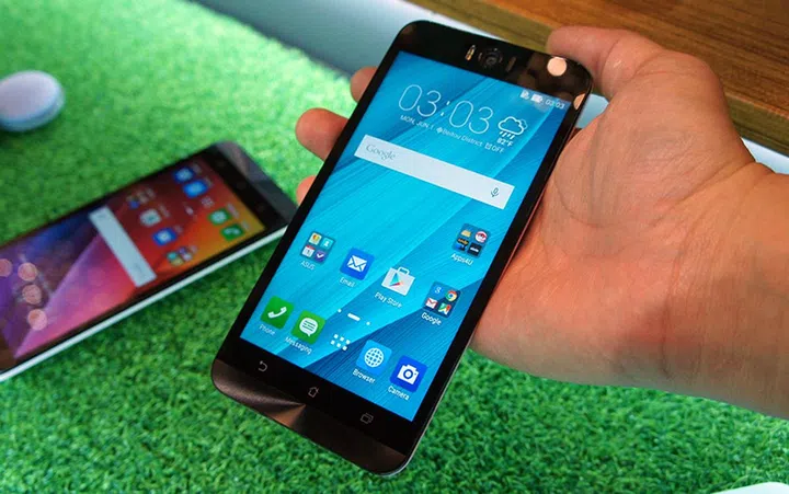 The recently announced ZenFone Selfie is expected to accelerate sales for ASUS in July.