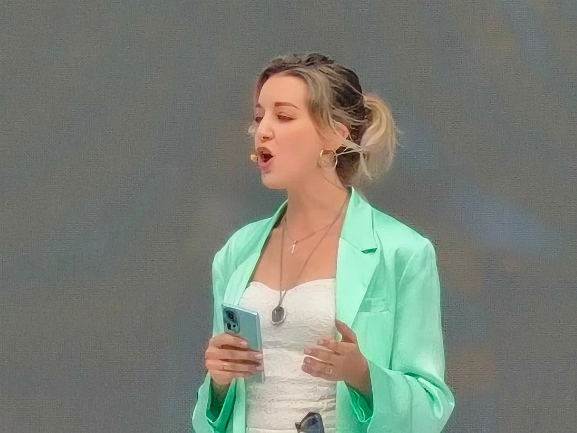 OPPO Reno11 Pro, at 20x.