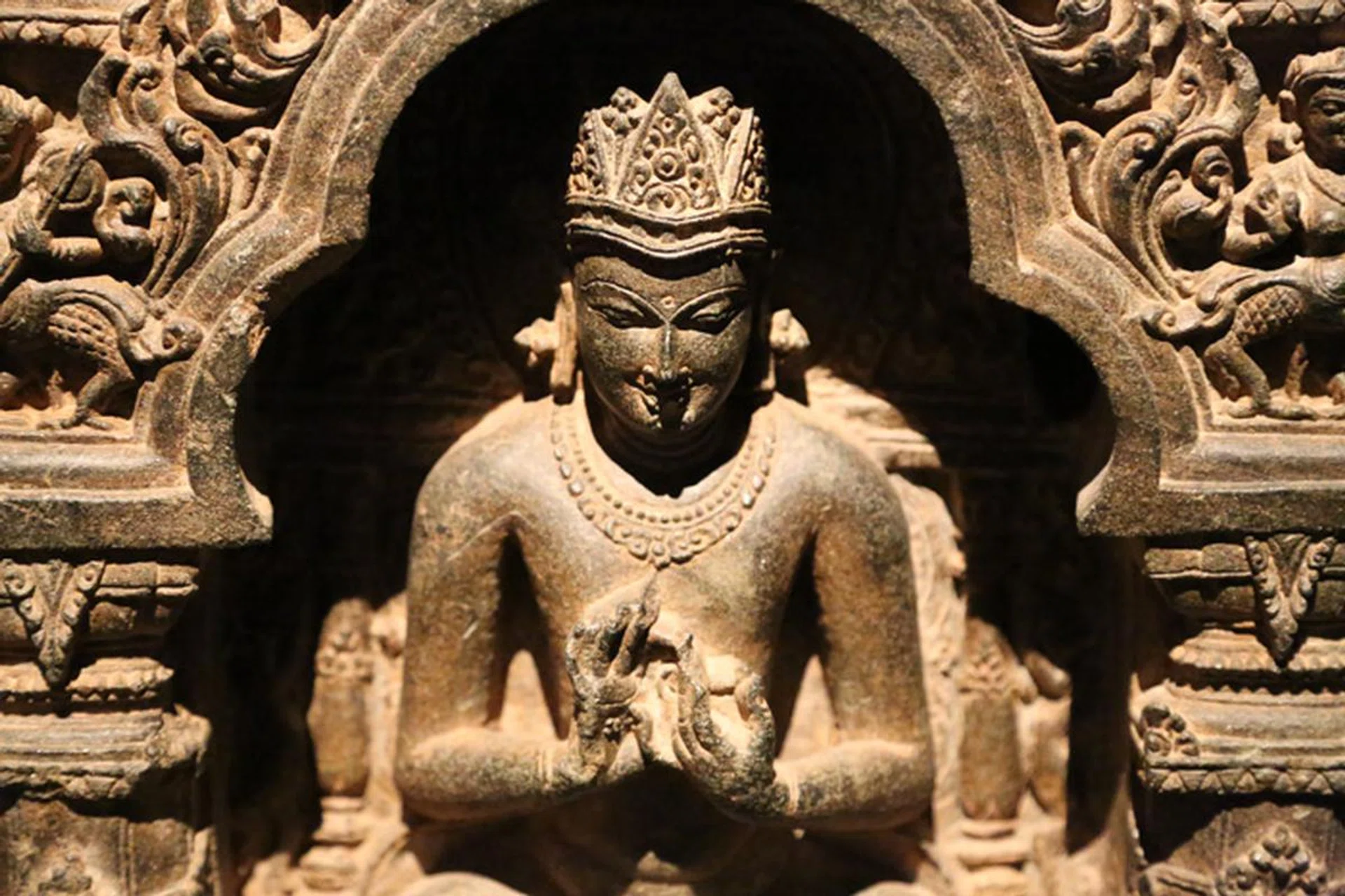 f/4 at 73mm, 1/60 sec, ISO 25,600.