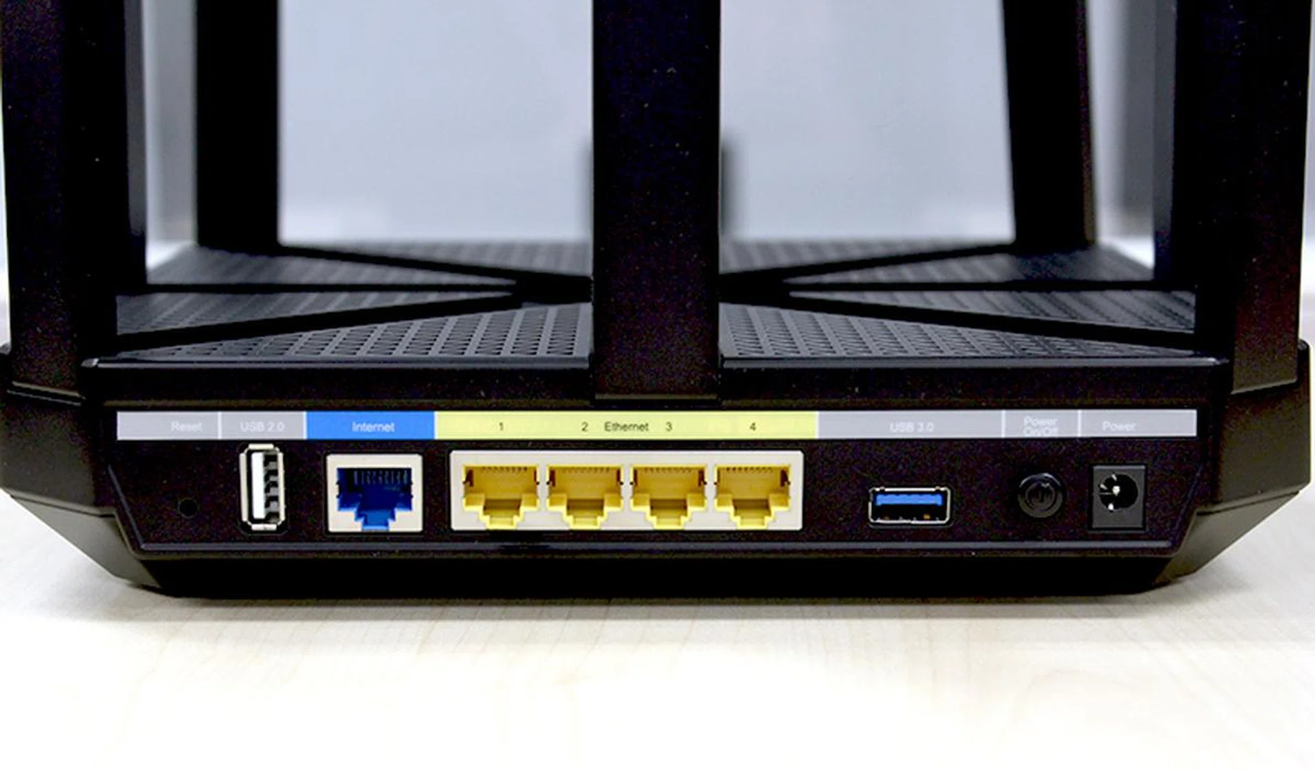 Like the D-Link router, the TP-Link Archer C5400 features a single Gigabit Ethernet WAN port and four Gigabit Ethernet LAN ports.