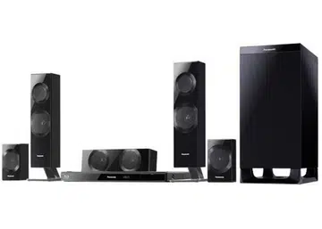 The Panasonic SC-BTT583 Home Theater System consists of a 3D Blu-ray player/receiver and a 5.1-channel speaker system.
