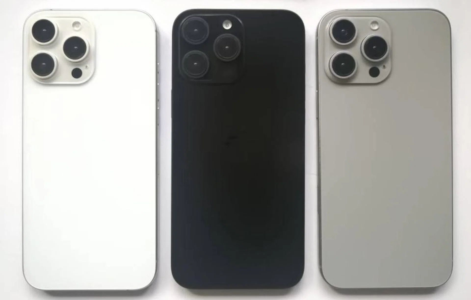 The Apple iPhone 16 Pro dummy units come in white titanium, black titanium and natural titanium. Photo: @SonnyDickson