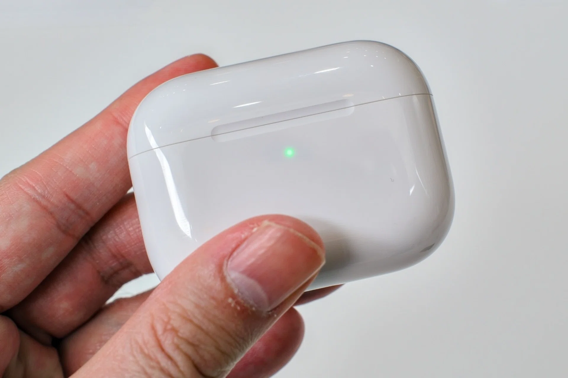 AirPod Pro 3 charging case