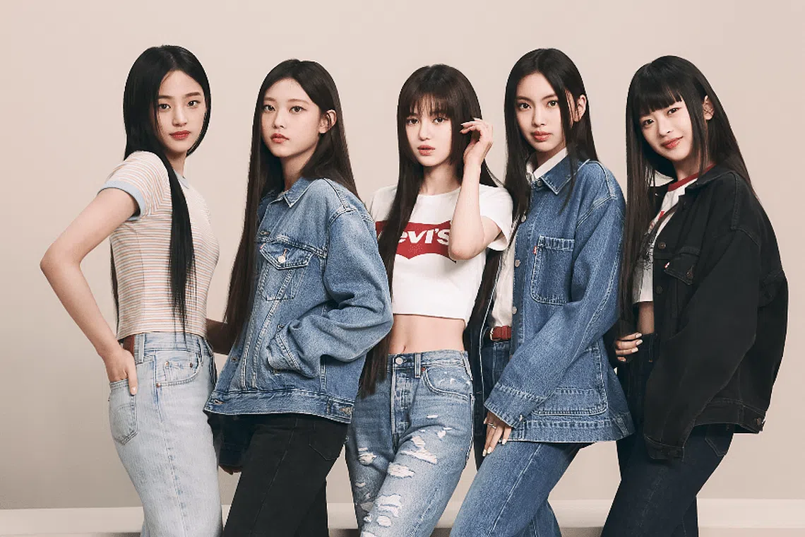 Newjeans NJZ LEVI'S ポスター Newjeans NJZ LEVI'S ポスター Newjeans NJZ LEVI'S ポスター NewJeans