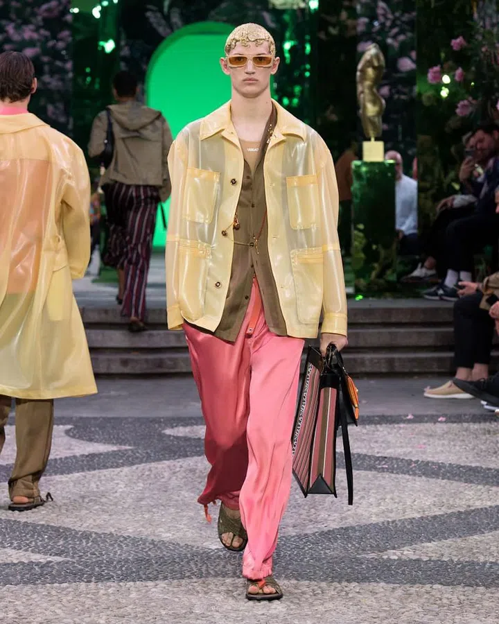 Photo: Versace