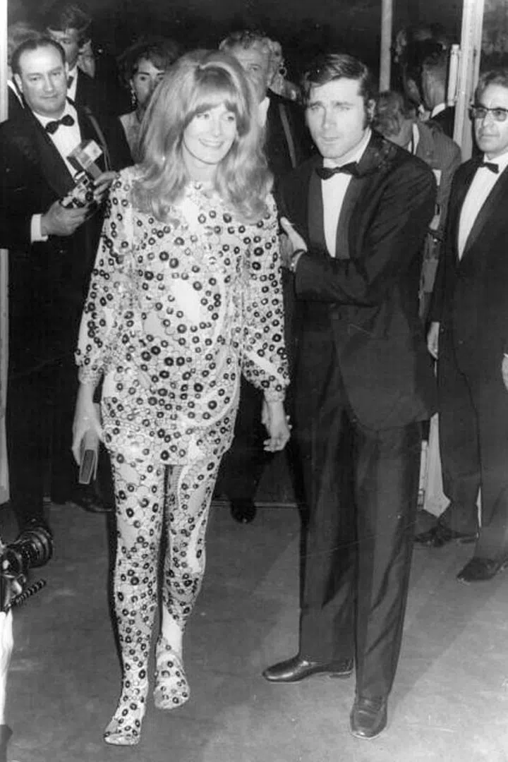 Are those boots? Or pants with footsies? All we know is Vanessa Redgrave is wearing head-to-toe spangles and she looks phenomenal.  Photo: Getty