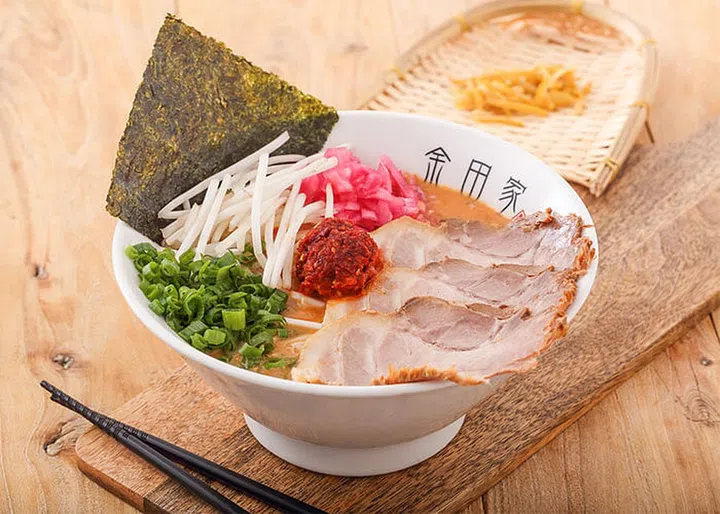 Fukuoka ultimate ramen chain, Kanada-Ya, with snaking queues in both London and Japan has launched in Singapore with its first outlet at Paya Lebar Quarter Mall. Specialising in the classic Tonkotsu ramen, the award-winning, rich and flavourful pork bone broth is first boiled for 18-hours then added with a secret sauce, handmade by Mr. Kanada, the founder himself, and imported directly from the original restaurant in Japan. Kanada-Ya is at Paya Lebar Quarter, 10 Paya Lebar Rd, #03-30, Singapore 409057.