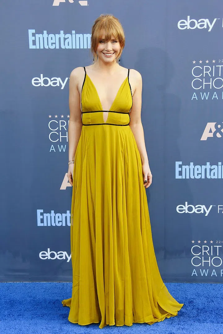 In Topshop dress, Miu Miu heels and Irene Neuwirth jewelry.
