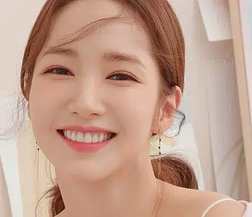 Park Min Young