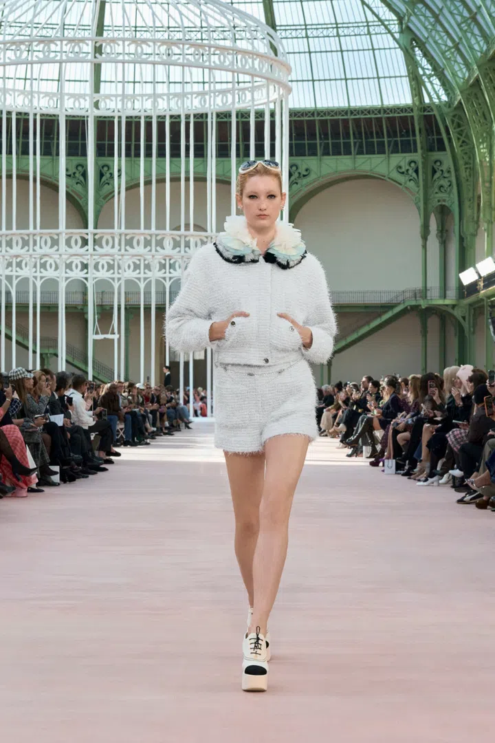 BAZAAR Editor’s Picks: Best Looks from Chanel Spring/Summer 25 | Harper ...