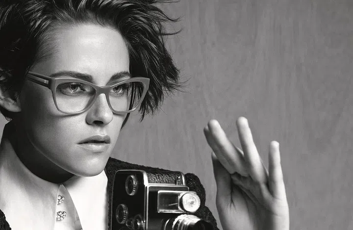 07_CHANEL_eyewear_Spring_Summer_2015_collection_Ad_campaign_pictures_by_Karl_Lagerfeld_LD