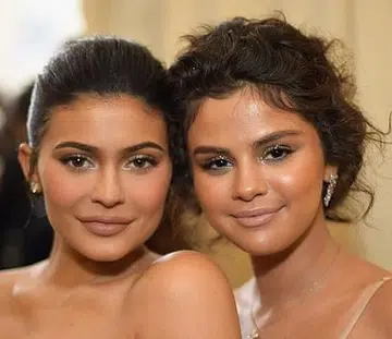 Selena Gomez Met Gala Spray Tan Kylie Jenner Twitter