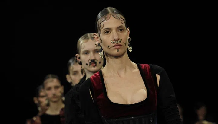 givenchy fw16 livestream