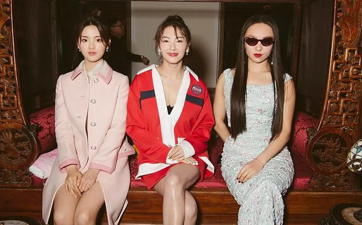 Yang Chaoyue, Zhang Yuqi and Chloe Maayan_700