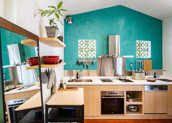 Kitchen (Photo: KēSa House)