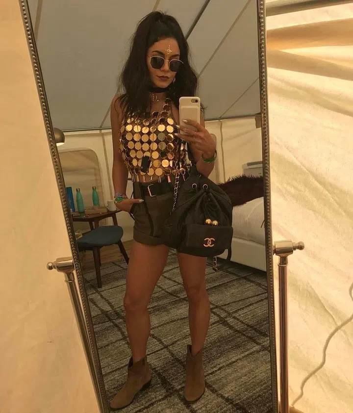 Photo: @vanessahudgens