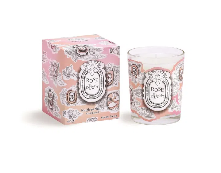 Rose petal, honey accords and notes of lemon make this the perfect room scent, even in our humid weather.