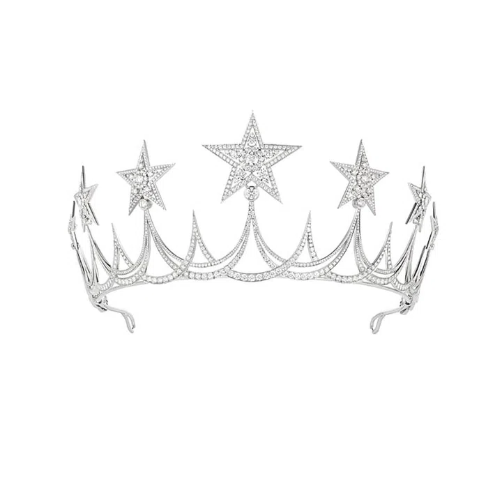 hbsg-chaumet-pop-up-mobile-Firmament-de-Minuit-tiara