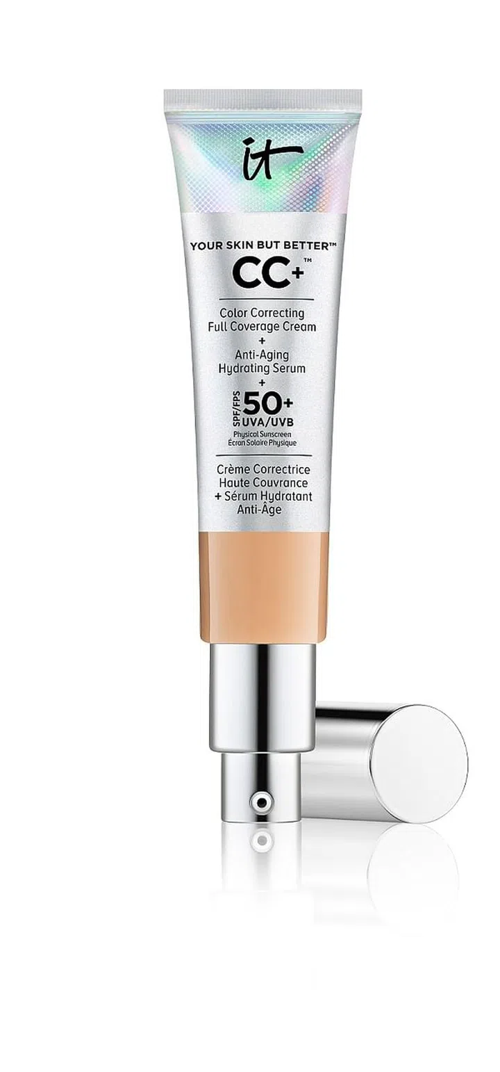This lightweight CC instantly hydrates, brightens and evens out skin tone while gradually refining skin texture over time. 