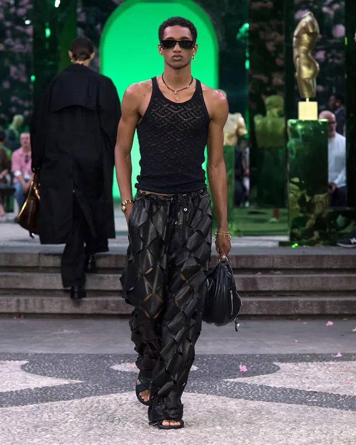Photo: Versace