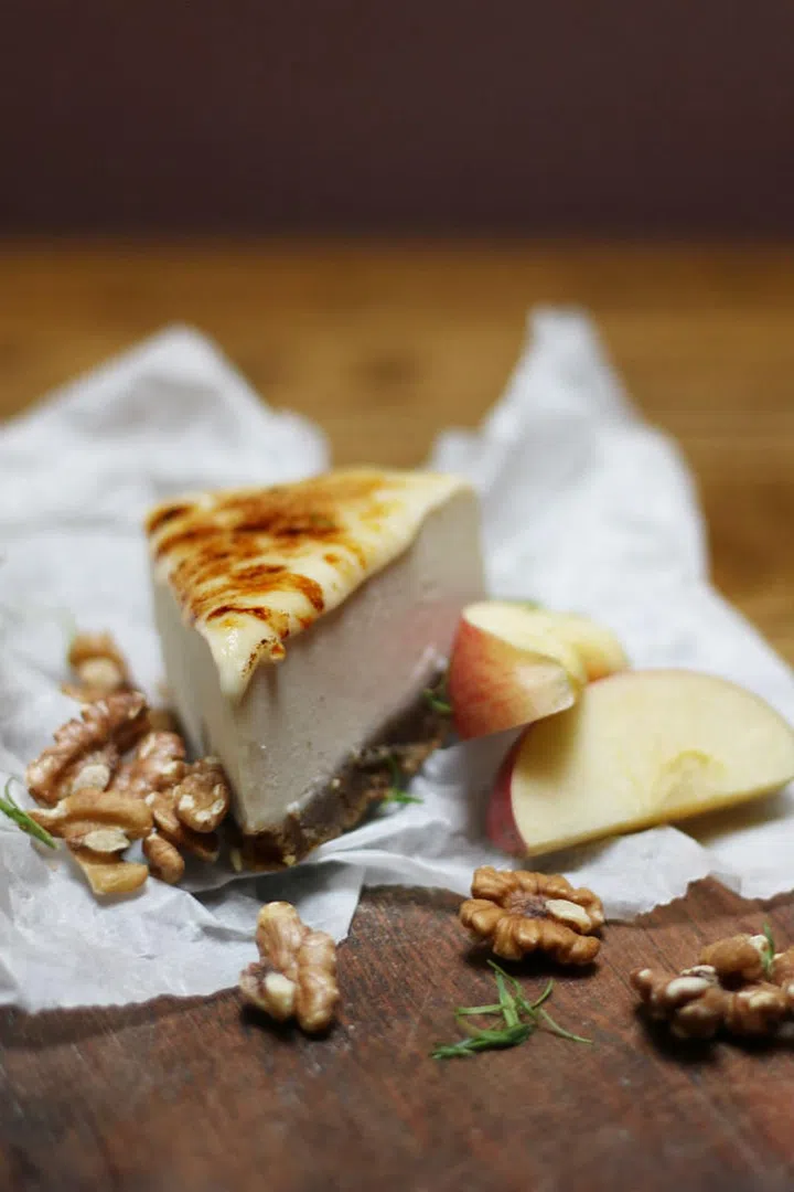 Served with fresh red
apple

Photo: Courtesy of Open Door Policy