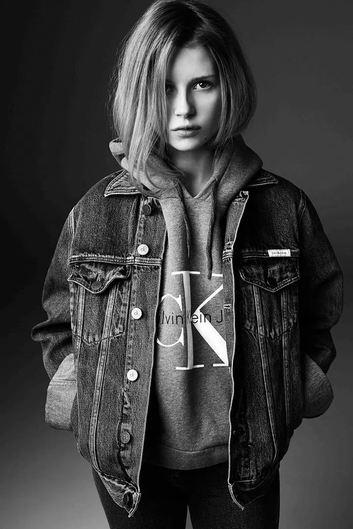 Moss poses as the face and body of Calvin Klein Jeans.