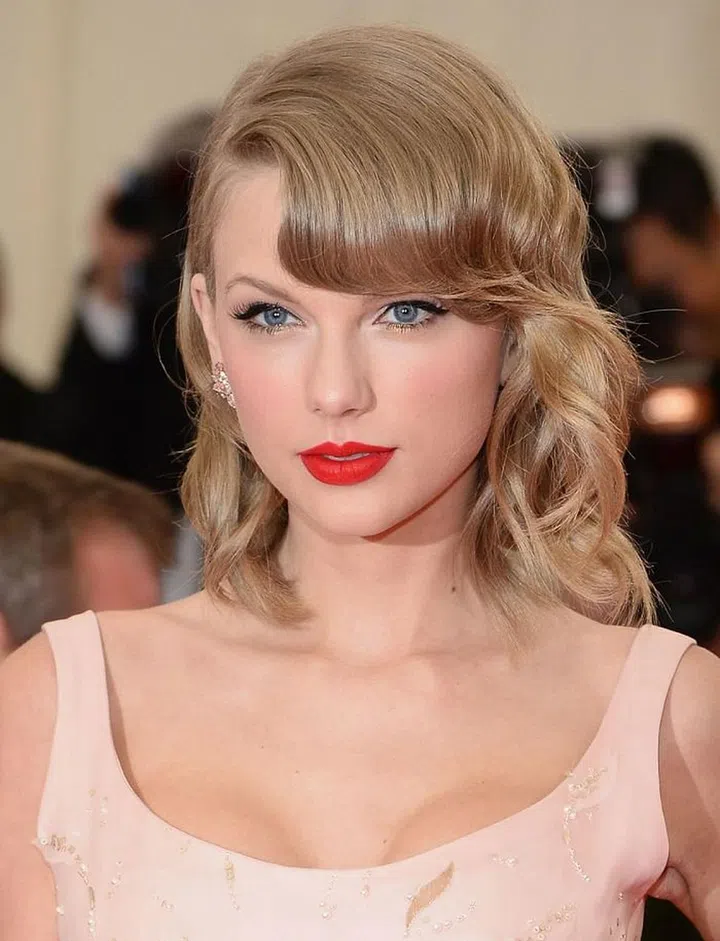 The do-gooder extraordinaire can't be stopped. After 11-year-old Naomi Oakes was diagnosed with leukemia and told she needed aggressive treatment, she was devastated to know that she would be missing Swift's concert—which she was planning on attending with her best friend. Her family made an inspiring video telling Naomi's story—and the Taylor Swift nation didn't hesitate to spread the word.
After learning of Naomi's story, Swift donated $50,000 to her GoFundMe page, writing: "To the beautiful and brave Naomi, I'm sorry you have to miss it, but there will always be more concerts. Let's focus on getting you feeling better. I'm sending the biggest hugs to you and your family." Tears.