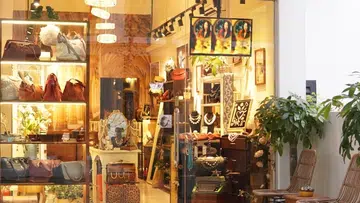 Vintage Stores in Singapore for Luxury Shopping | Echo Vintage